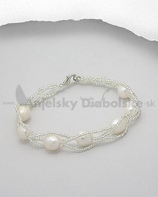 Náramok navlečené biele nepravé perly