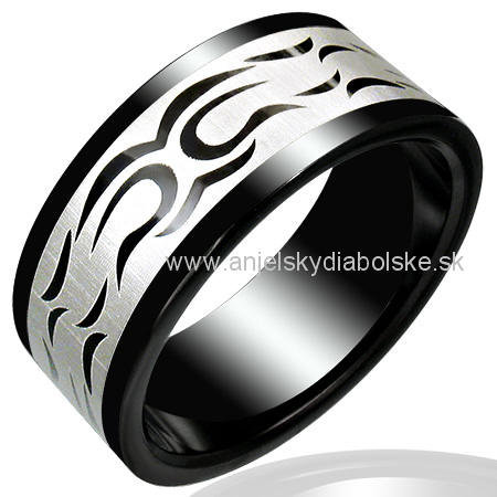 Oceľový prsteň čierno-striebornej farby