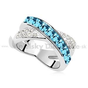 Swarovski prsteň - prekrižujúce sa modré a číre kryštály