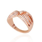 Elegantný prsteň medenej farby s kryštálmi