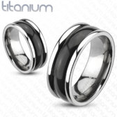 Titánový prsteň čierno-strieborný