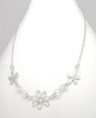 Strieborný náhrdelník-kvety